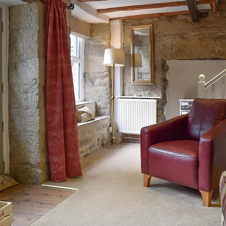 April - Uk2152 Casa vacanze *